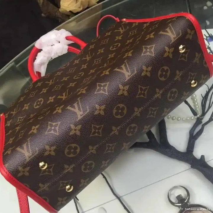Fashionrepsfam ru 19B570415 LV Bags 0711